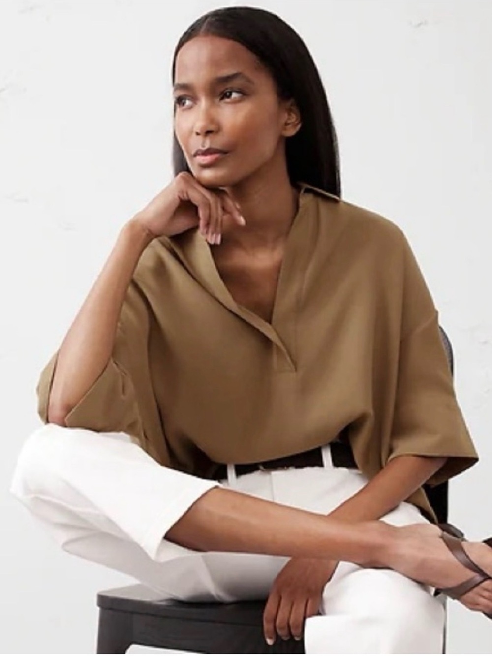 Banana Republic Olive Green V-Neck Short Sleeve Tunic - Picture 2 of 8